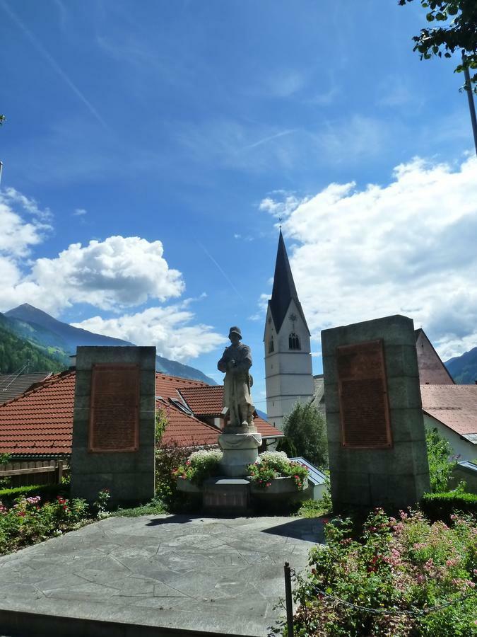 Gaestehaus-Staats Bed & Breakfast Obervellach Eksteriør bilde